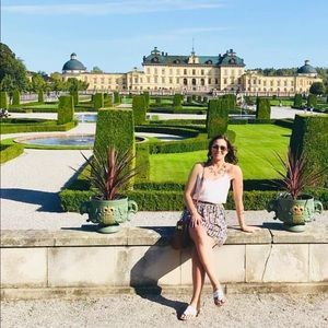 Meet your Posher, Cassandra